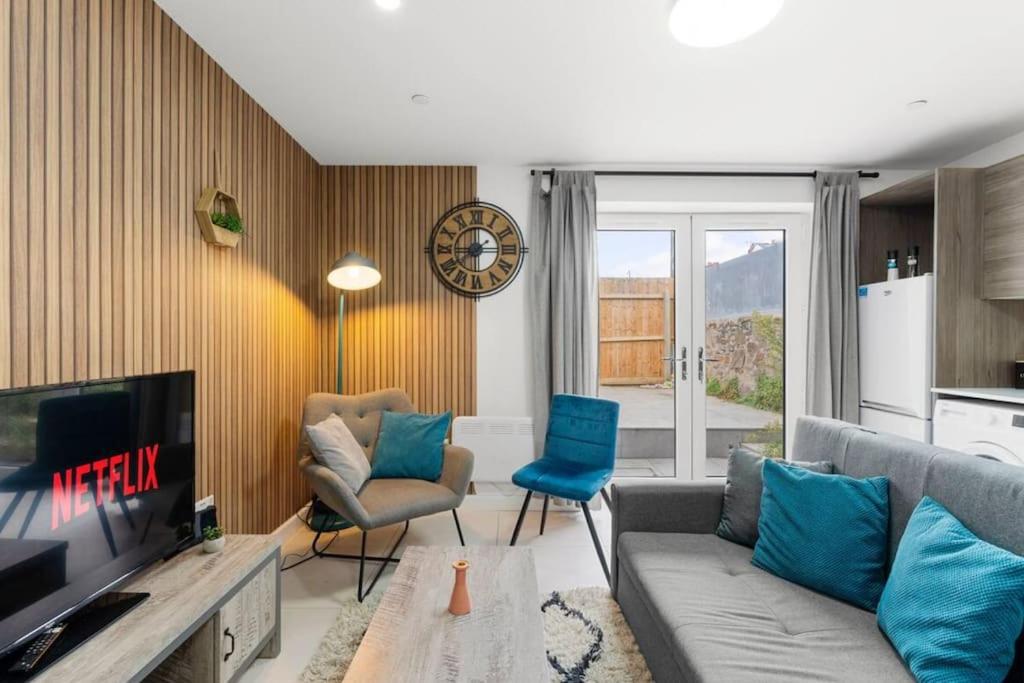 Modern Spacious Three Bedrooms With Private Garden Кардіфф Екстер'єр фото
